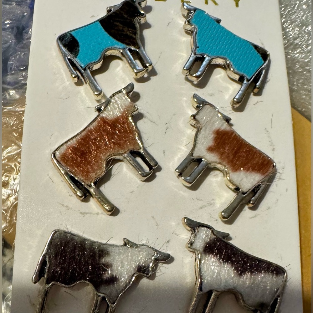 Cow Shaped Earrings Set in Blue and Brown